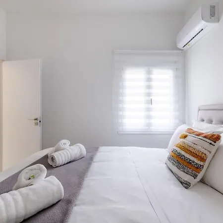 The Hostmaster Pulse Apartment Athens