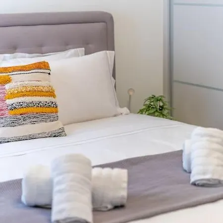 The Hostmaster Pulse Apartment